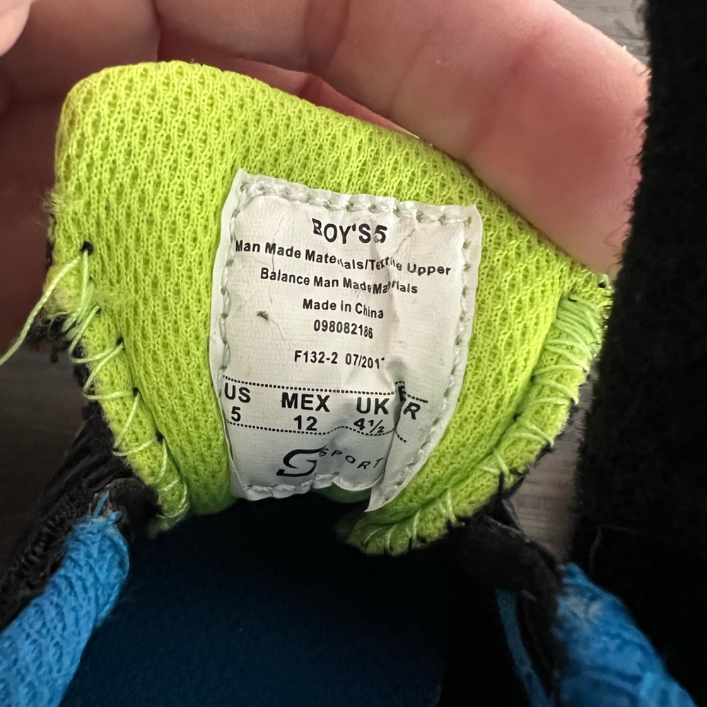 2 Pairs Baby Toddler Shoes - Size 5 - Surprize by Stride Rite - S Sport - Picture 6 of 7